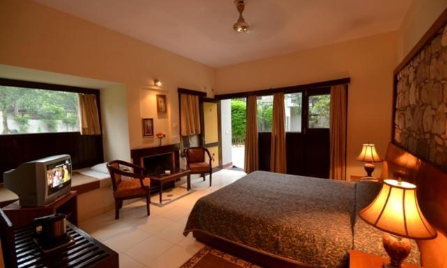 Corbett Suman Grand Hotel Corbett National Park Room photo