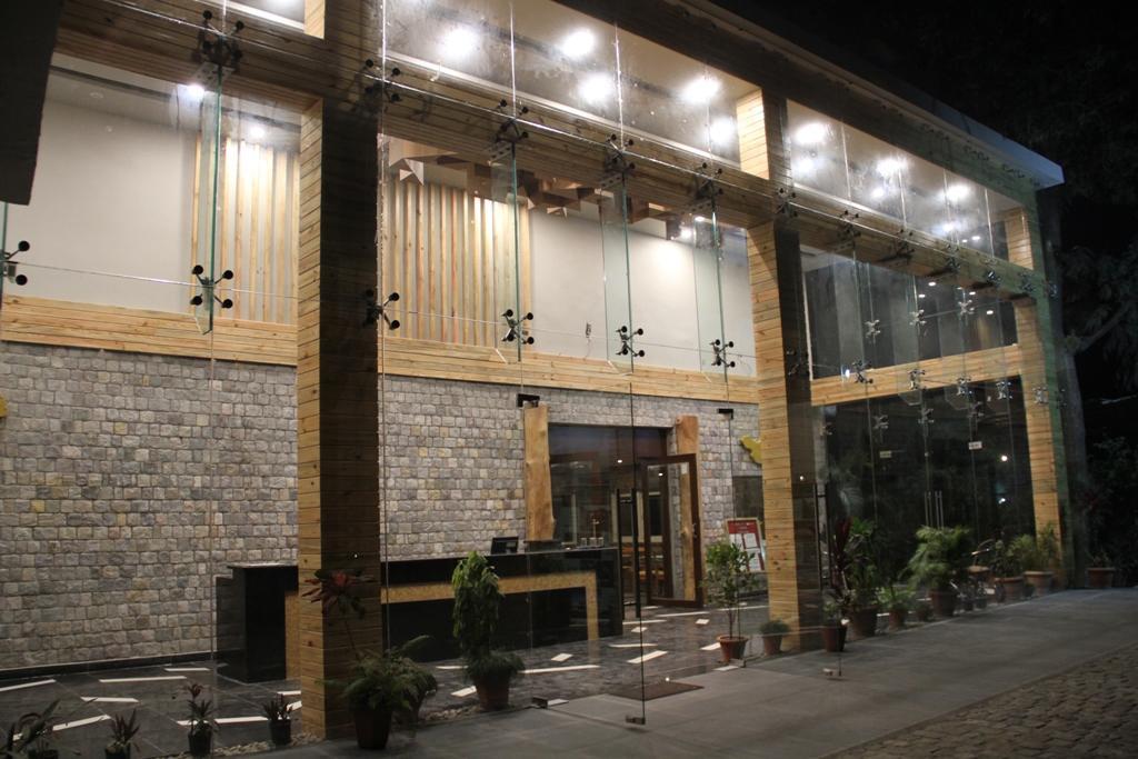 Corbett Suman Grand Hotel Corbett National Park Exterior photo